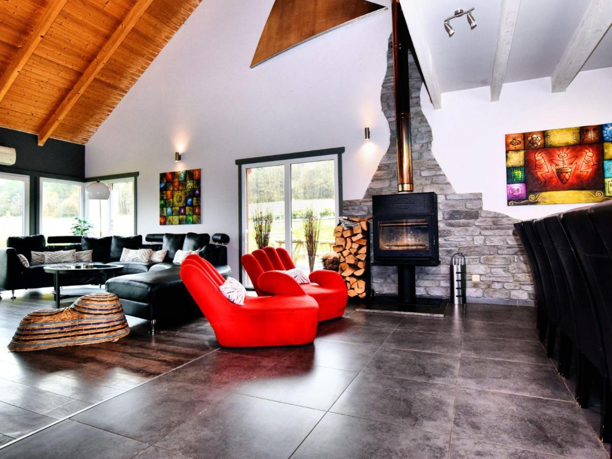 Beautiful Villa With Heated Outdoor Pool Manhay Zewnętrze zdjęcie