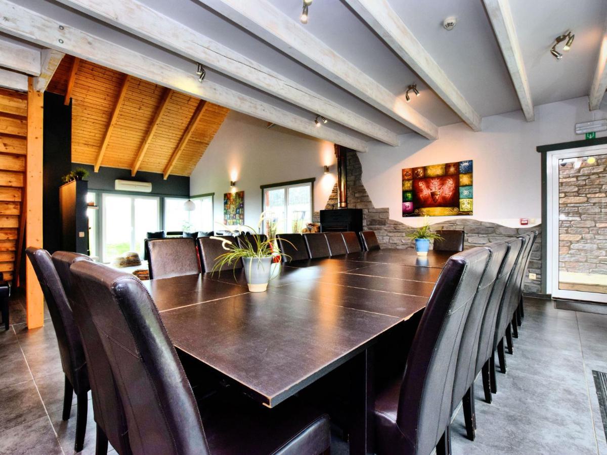 Beautiful Villa With Heated Outdoor Pool Manhay Zewnętrze zdjęcie