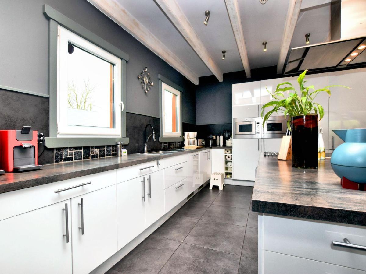 Beautiful Villa With Heated Outdoor Pool Manhay Zewnętrze zdjęcie
