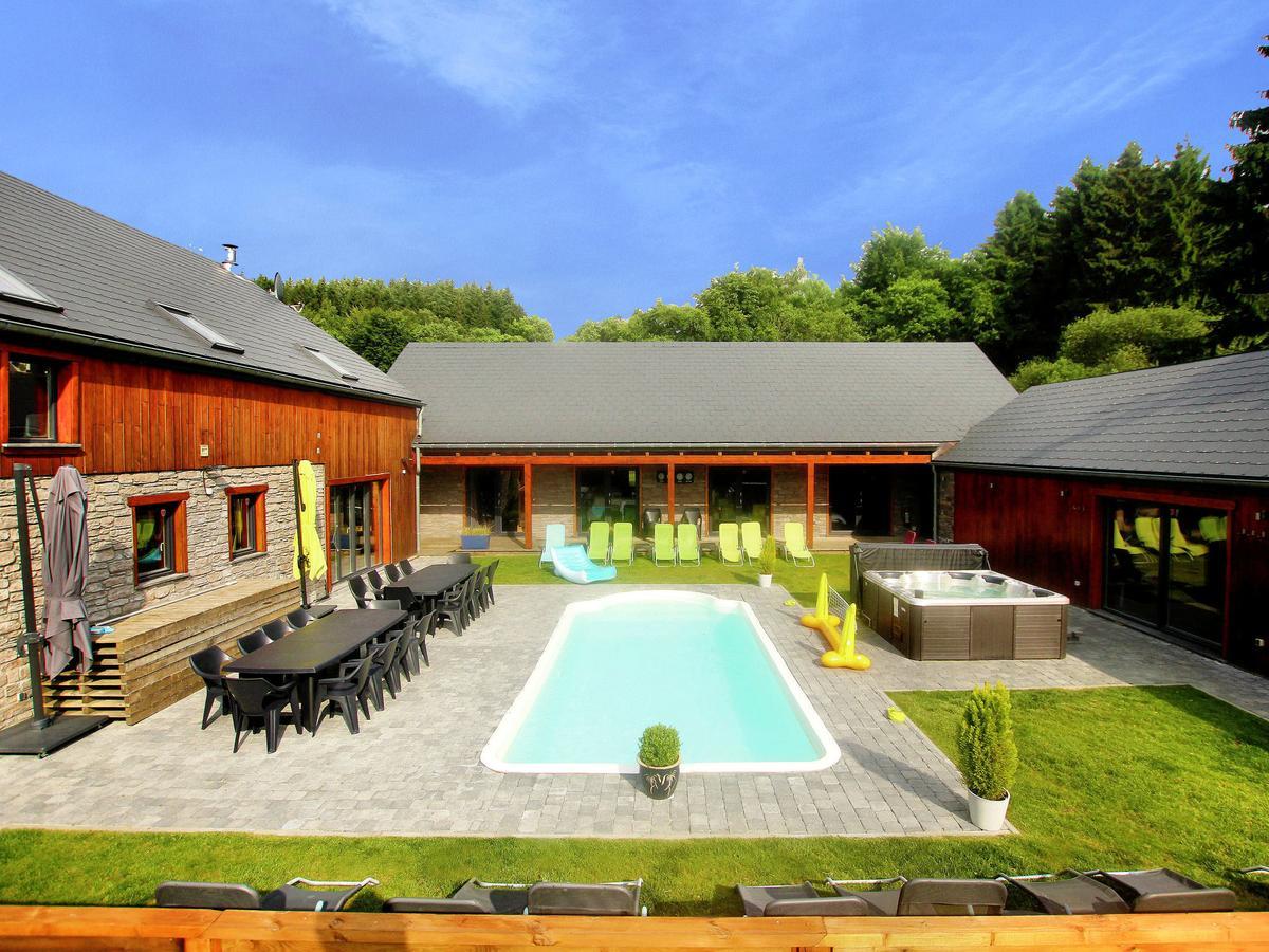 Beautiful Villa With Heated Outdoor Pool Manhay Zewnętrze zdjęcie
